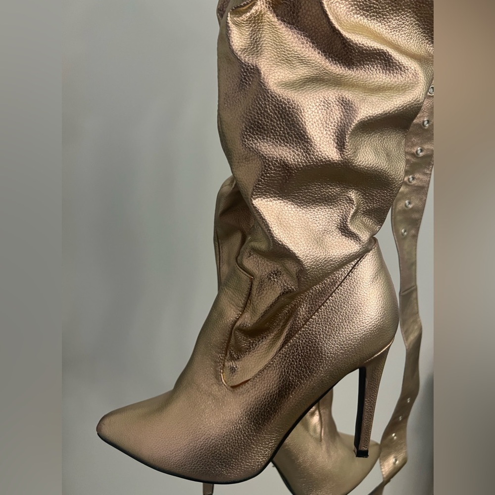 Metallic Rose Thigh High Boots with Buckle size 7.5